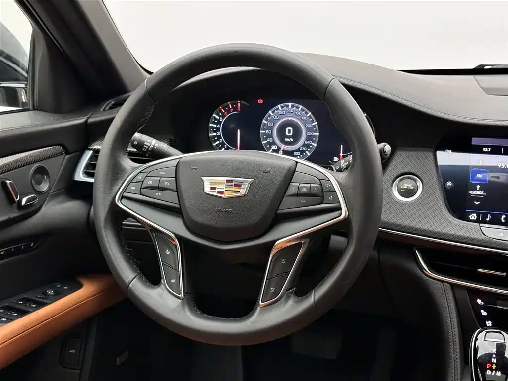 Cadillac CT6 2021 — фото 12