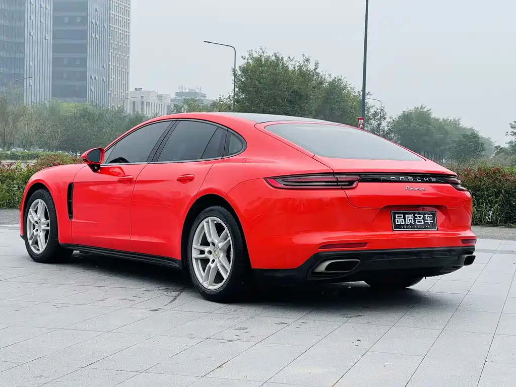 Porsche Panamera 2018 — фото 18