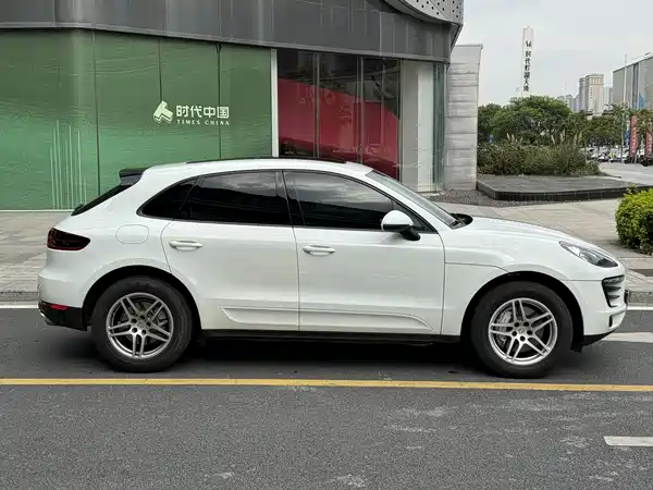 Porsche Macan 2014
