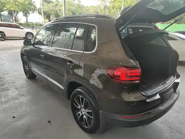 Volkswagen Tiguan 2015