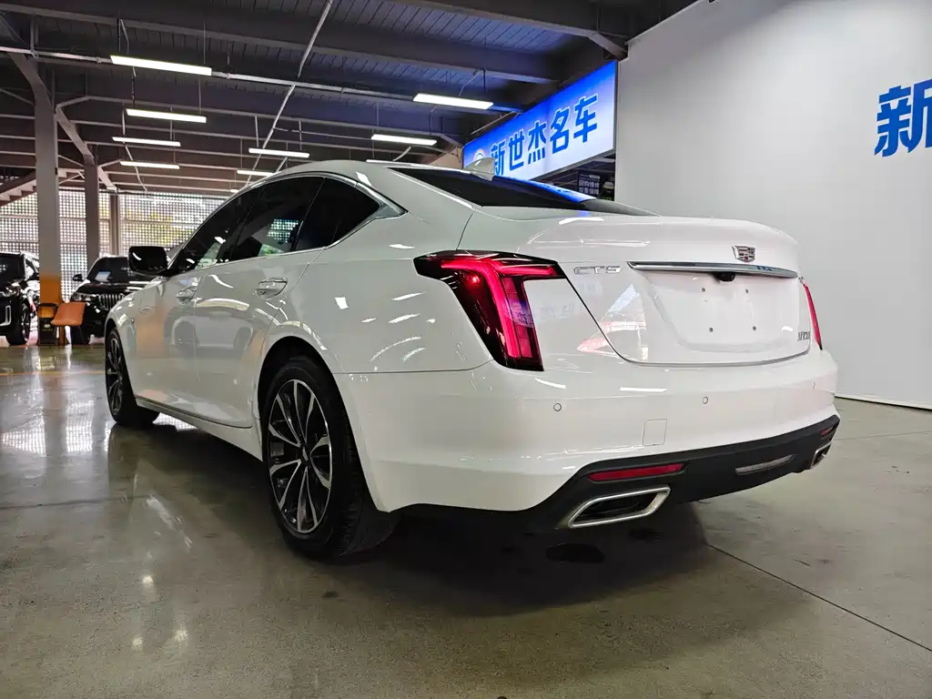 Cadillac CT5 2022 — фото 12