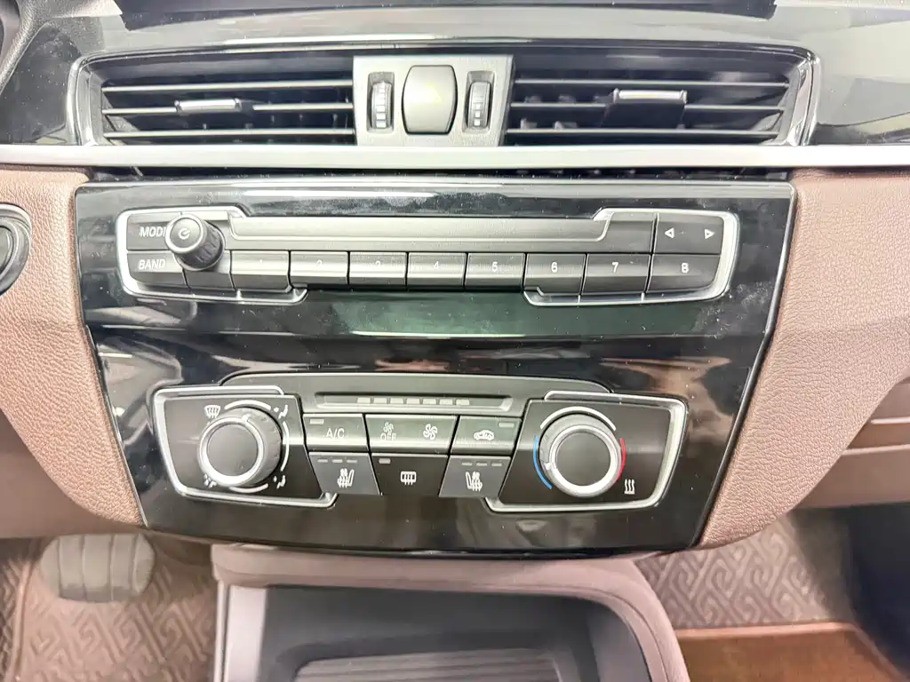 BMW X1 2021 — фото 13