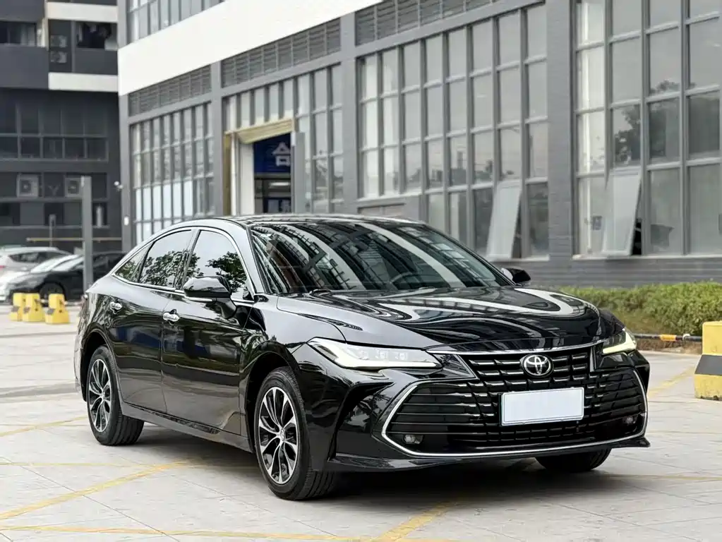Toyota Avalon 2023 — фото 1