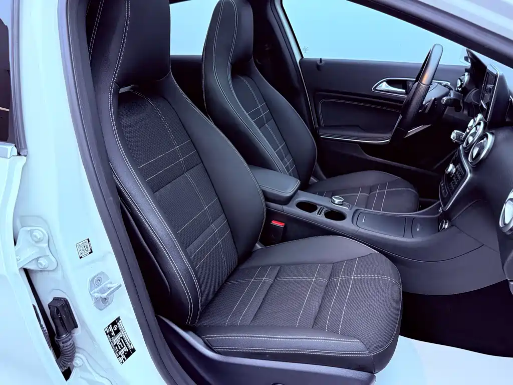 Mercedes-Benz A-Class 2014 — фото 19