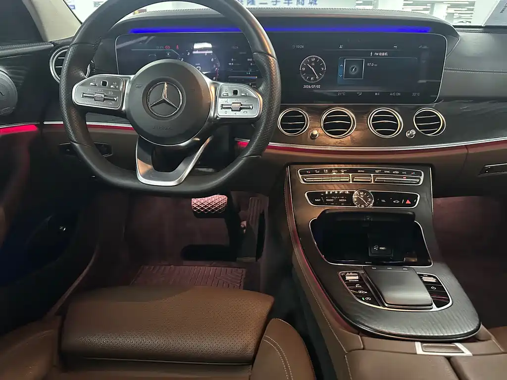 Mercedes-Benz E-Class 2019 — фото 15
