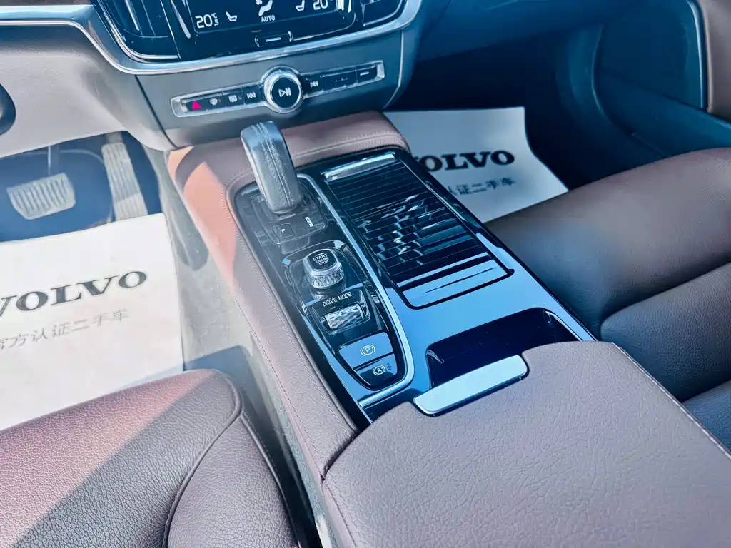 Volvo S90 PHEV 2021 — фото 10