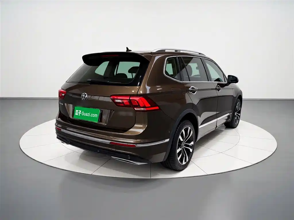 Volkswagen Tiguan L 2021 — фото 7