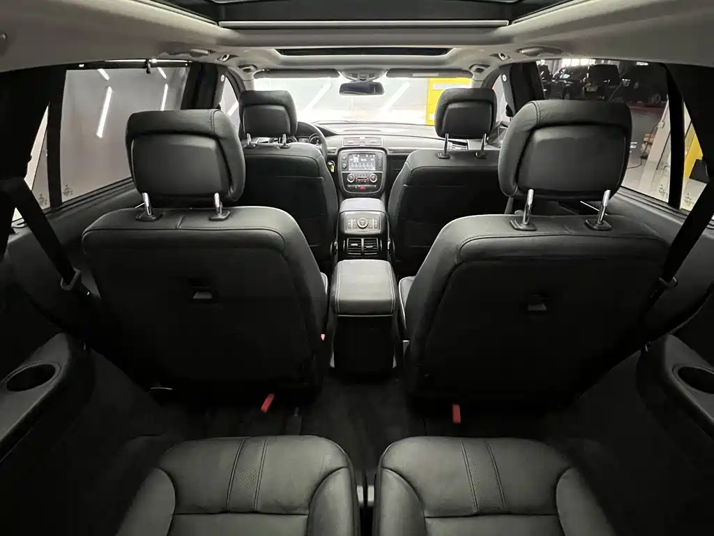 Mercedes-Benz R-Class 2017 — фото 18