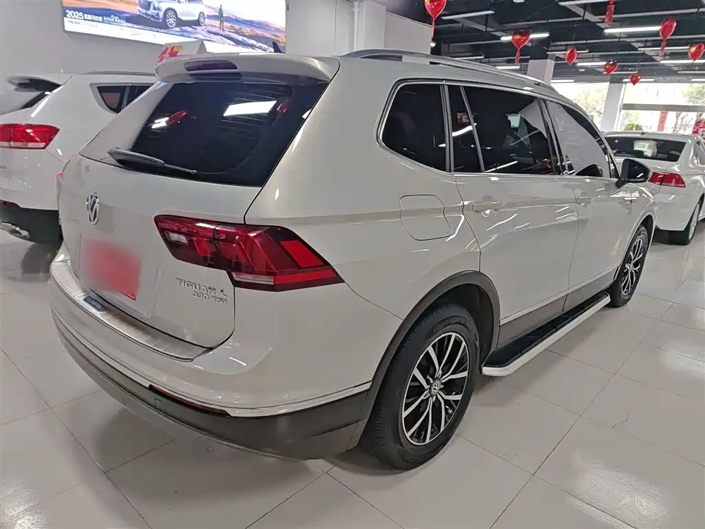 Volkswagen Tiguan L 2017 — фото 7