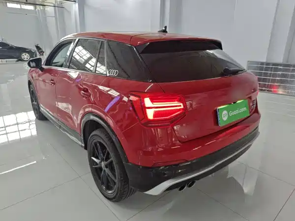 Audi Q2L 2021