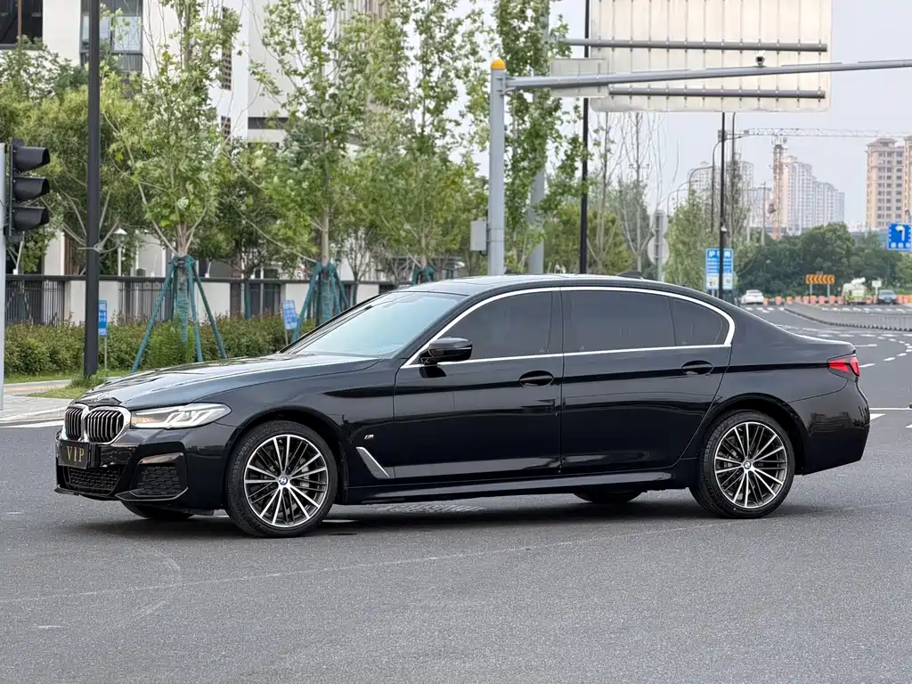 BMW 5 Series 2023
