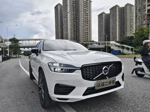 Volvo XC60 Plug-In Hybrid 2021