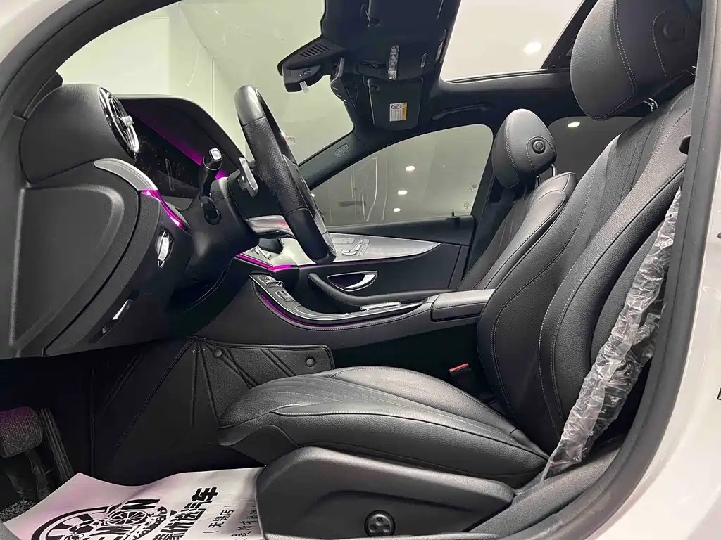 Mercedes-Benz E-Class 2020 — фото 18