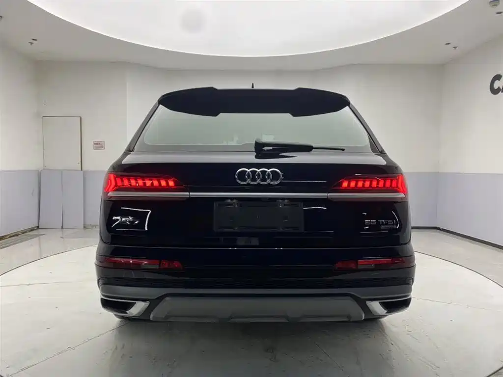 Audi Q7 2020 — фото 6