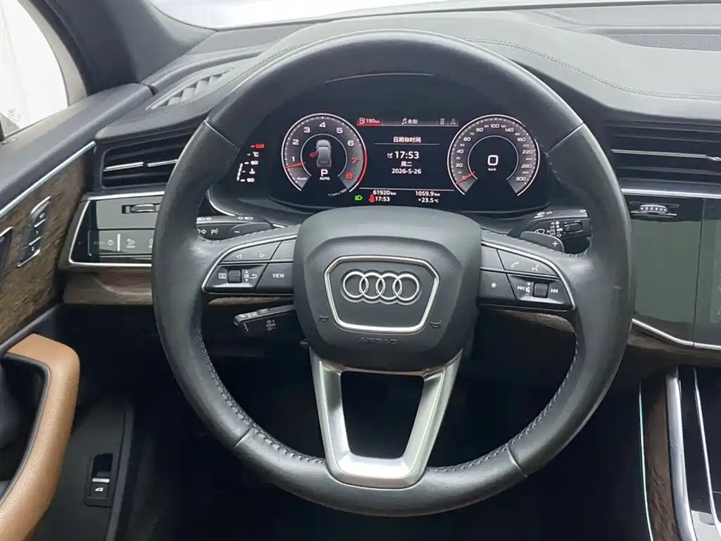 Audi Q7 2020 — фото 14