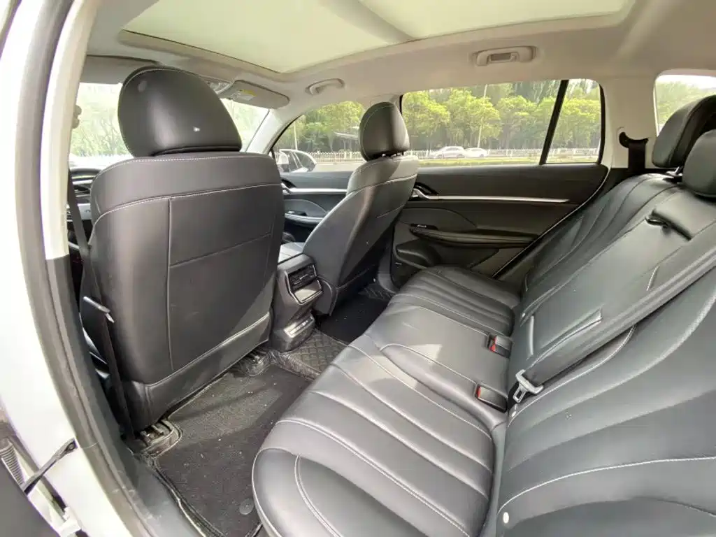 Roewe RX5 MAX 2023 — фото 17