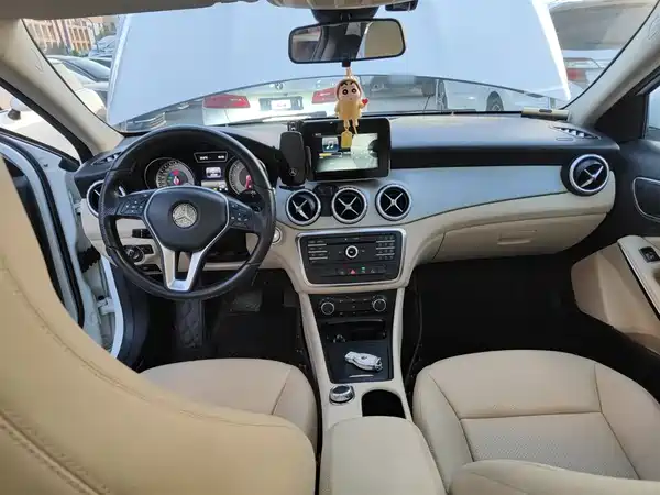 Mercedes-Benz GLA 2016