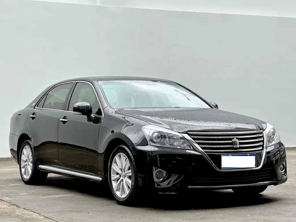 Toyota Crown 2012 — фото 2