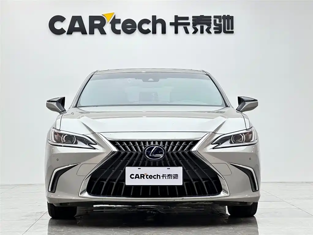 Lexus ES 2021 — фото 7