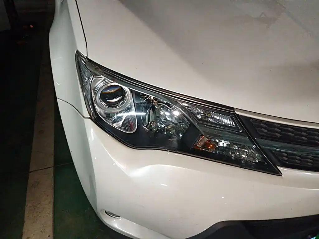 Toyota RAV4 2015