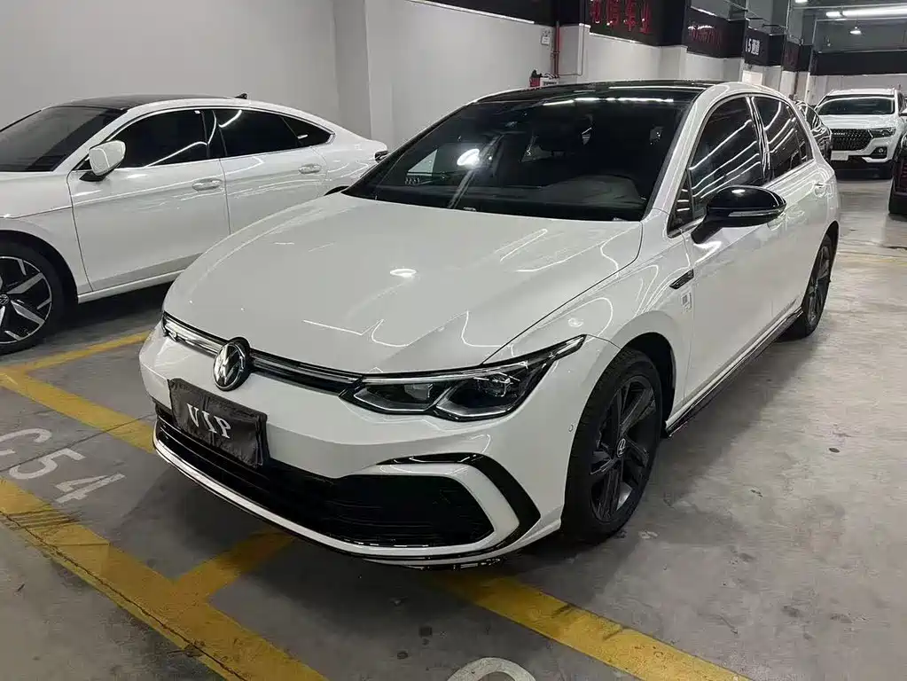 Volkswagen Golf 2024