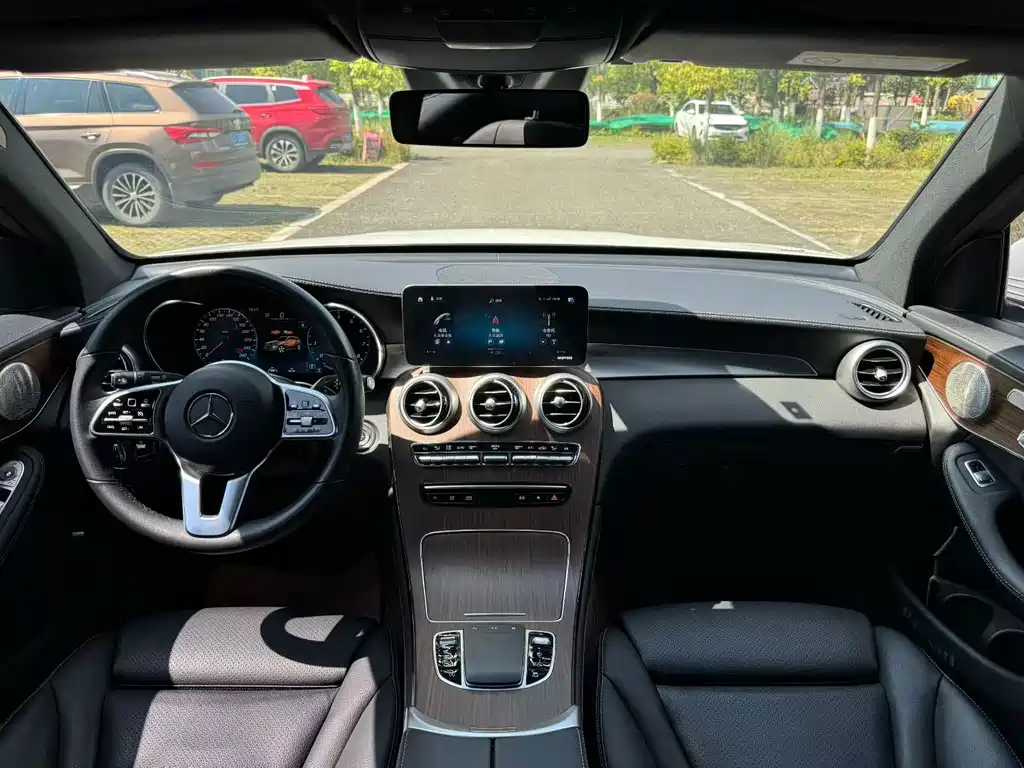 Mercedes-Benz GLC 2021