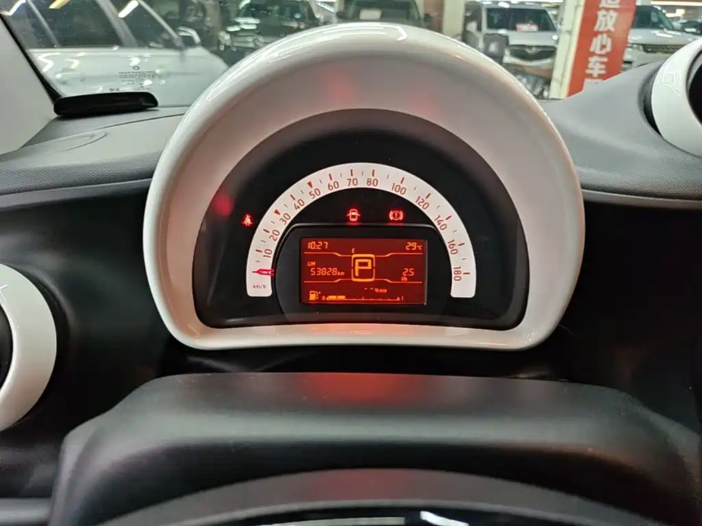 smart fortwo 2017 — фото 12