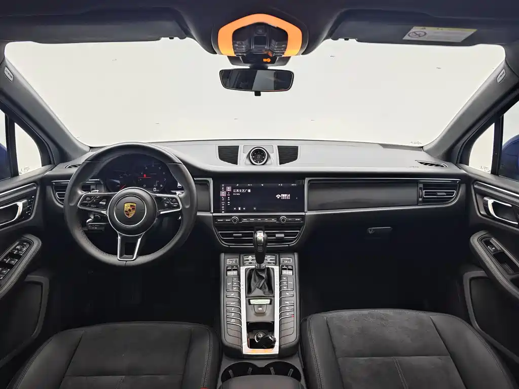 Porsche Macan 2020 — фото 16