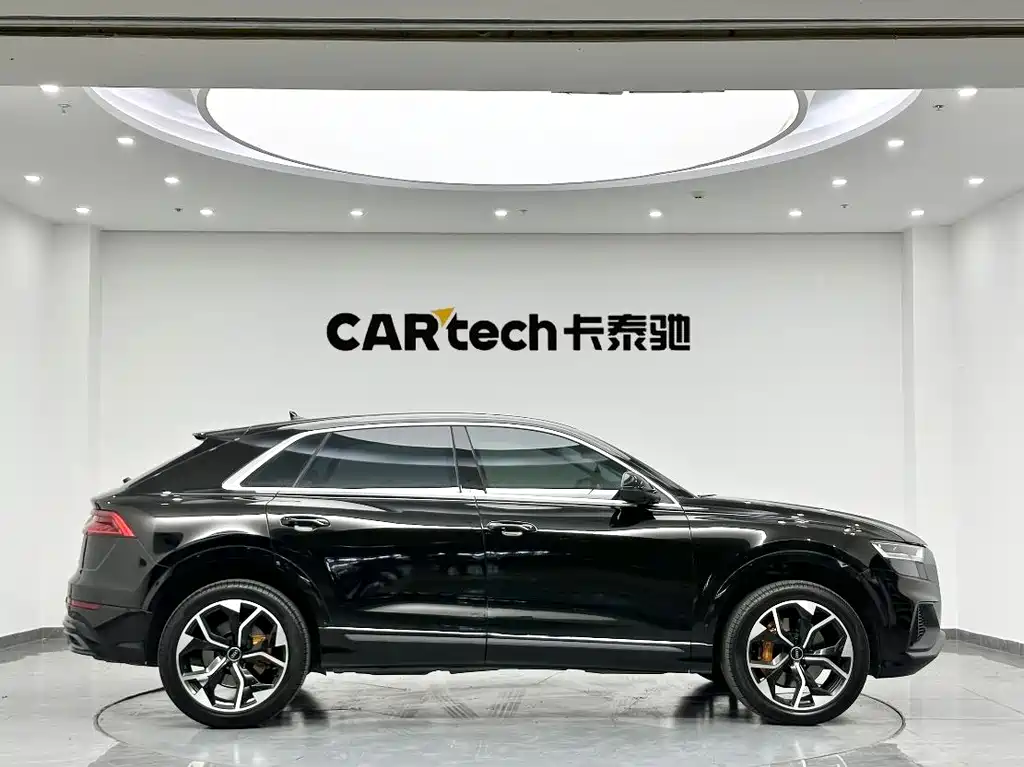 Audi Q8 2025 — фото 3
