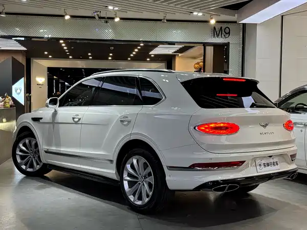 Bentley Bentayga 2021