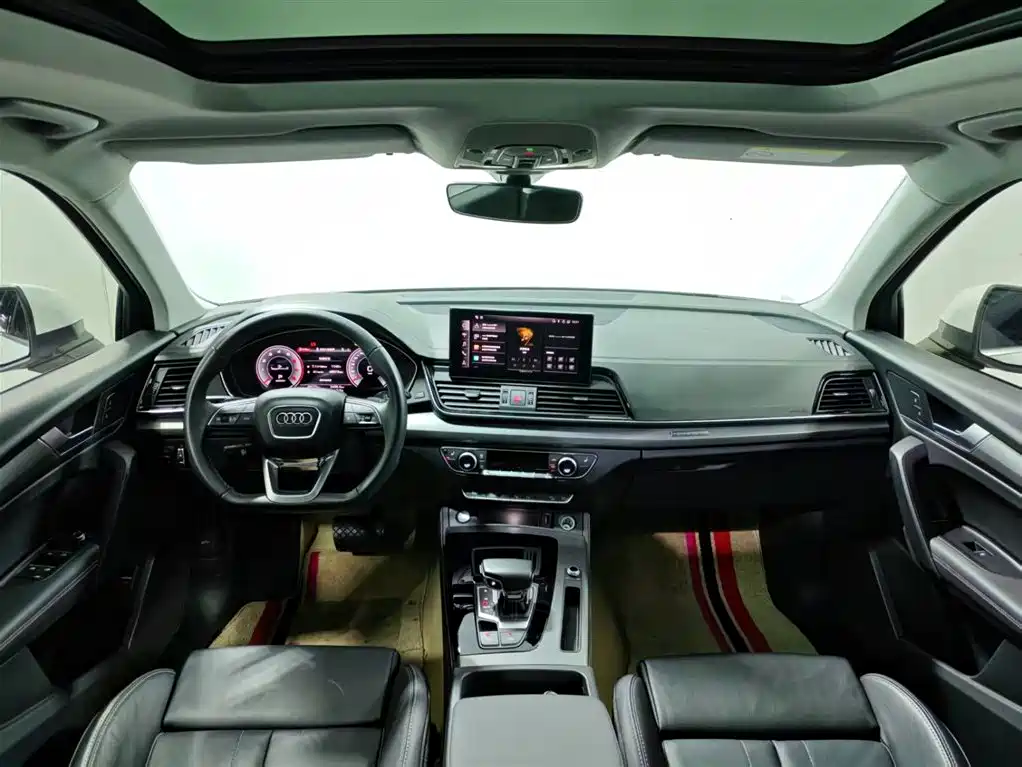 Audi Q5L 2023 — фото 10