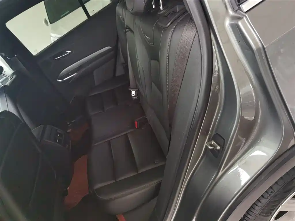 Cadillac XT4 2019 — фото 17