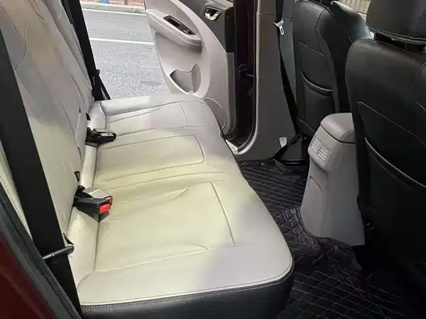 Dongfeng Jingyi XV 2016