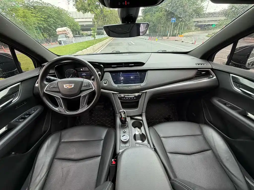 Cadillac XT5 2020 — фото 9