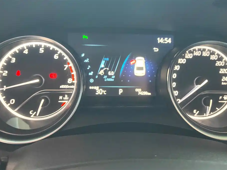 Toyota Camry 2020 — фото 14