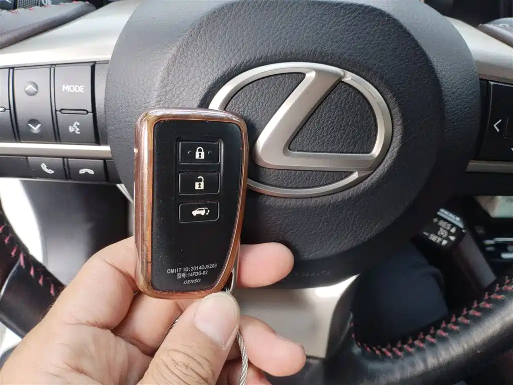 Lexus RX 2017 — фото 12