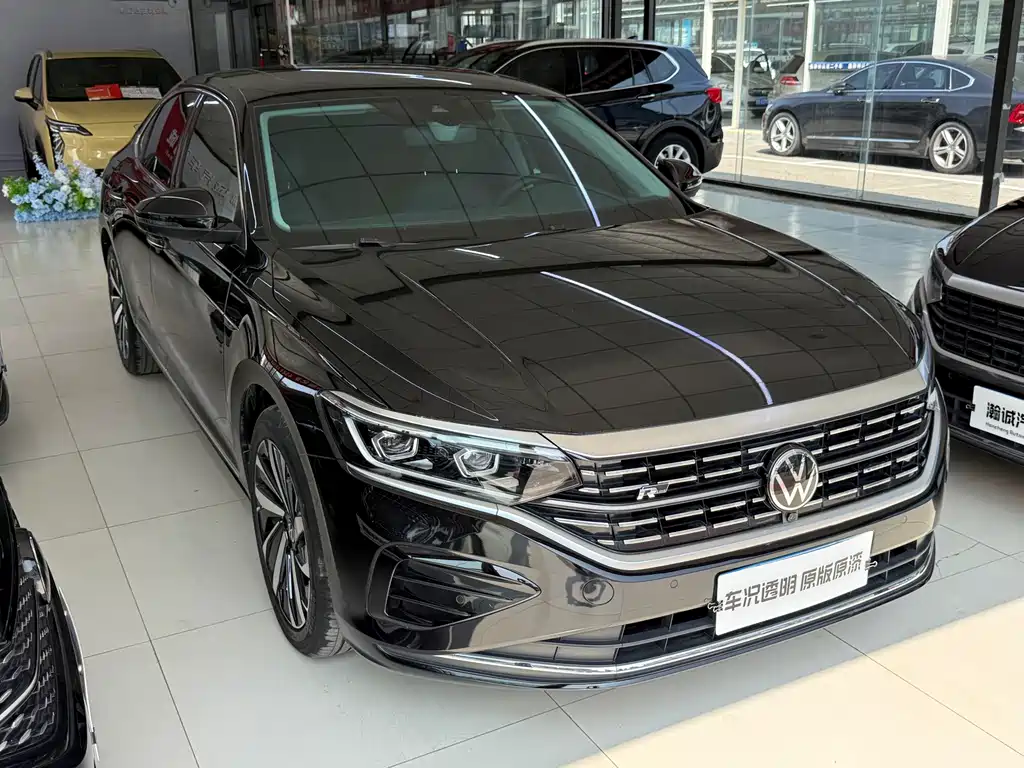 Volkswagen Passat 2024