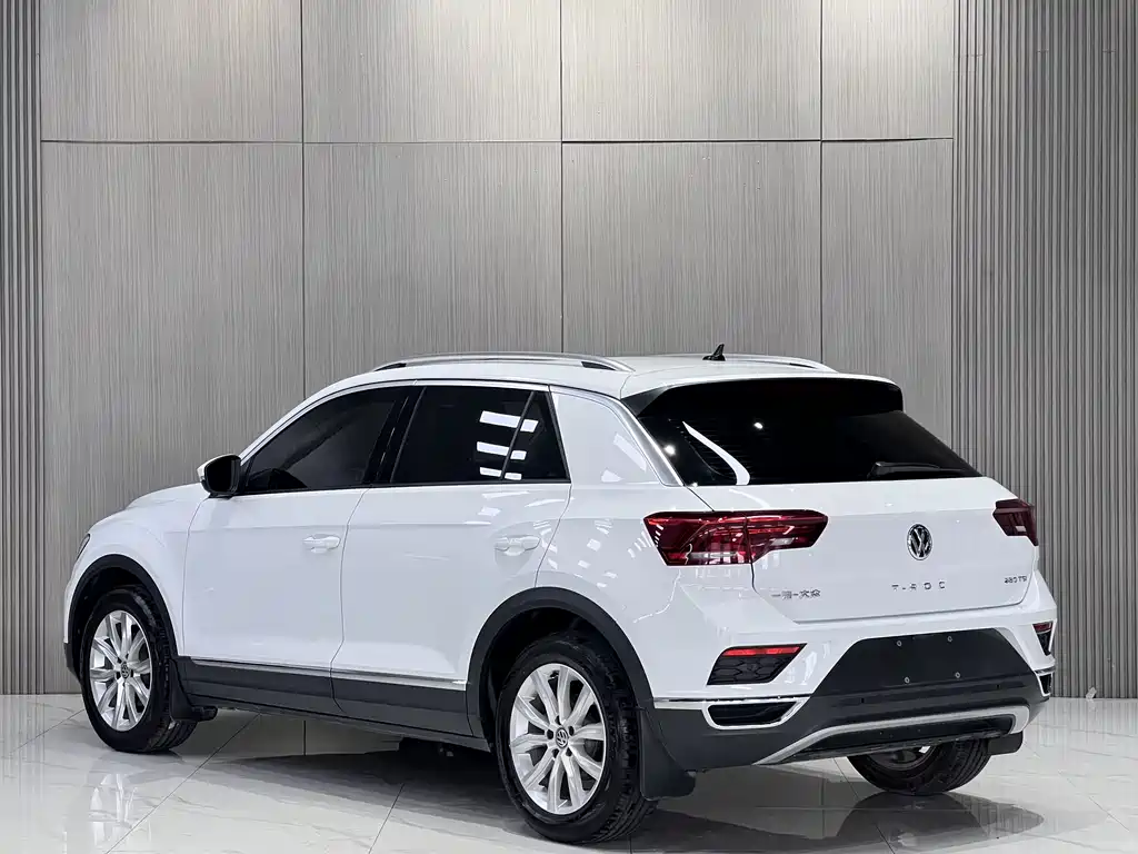 Volkswagen T-Roc 2021 — фото 9