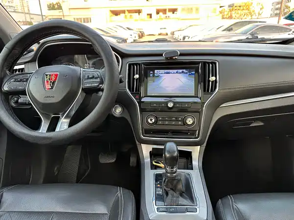 Roewe RX5 2016