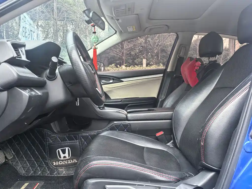 Honda Civic 2018 — фото 10