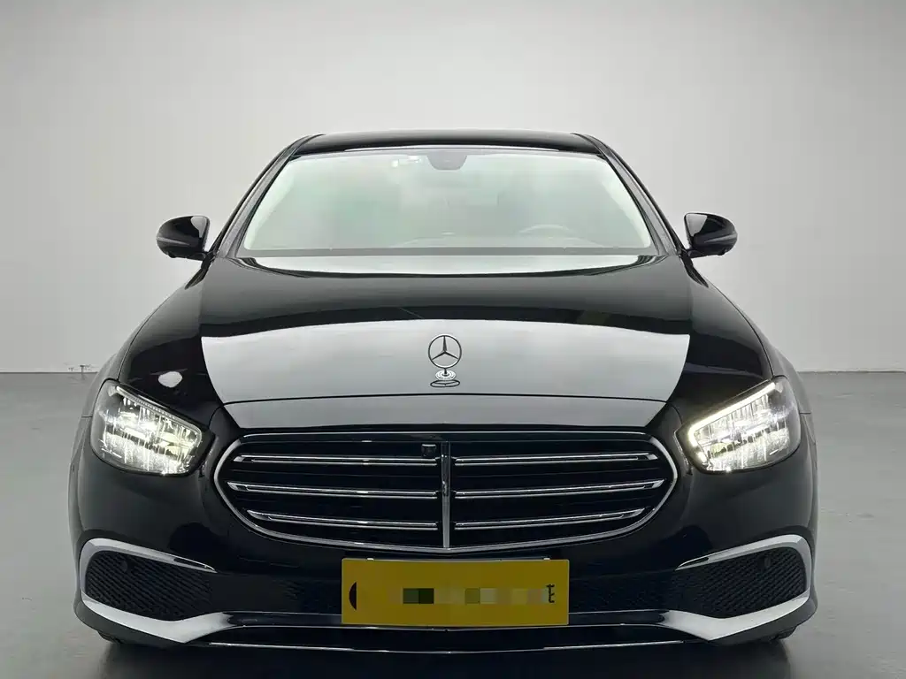 Mercedes-Benz E-Class 2023 — фото 2