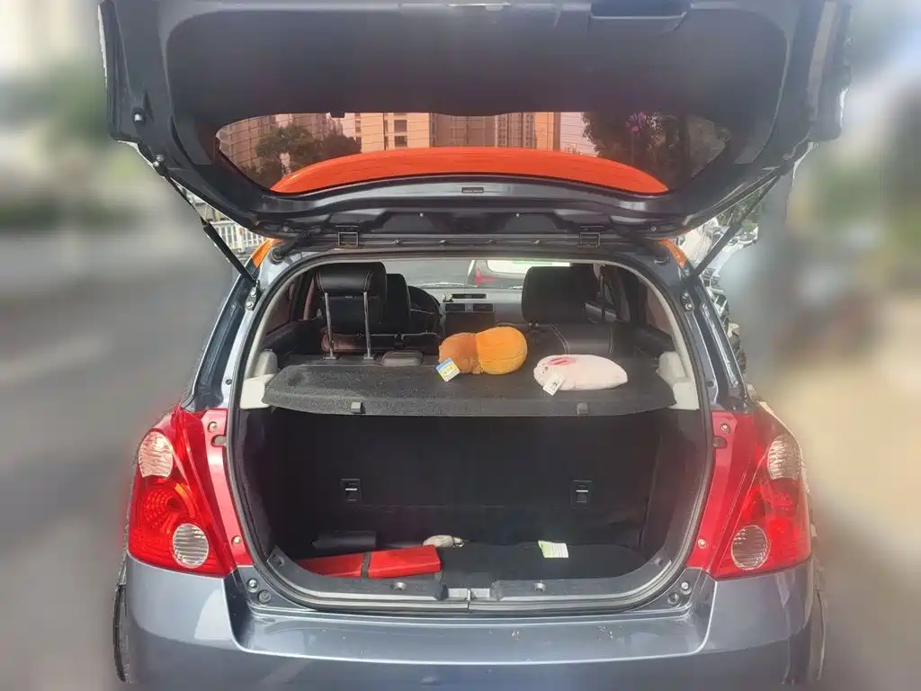 Suzuki Swift 2018 — фото 10