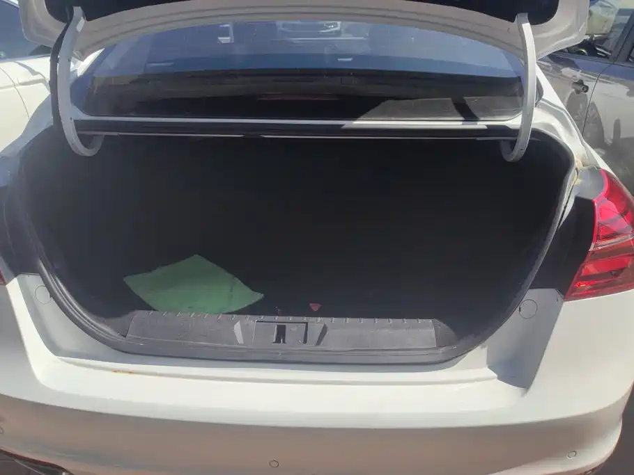 Geely Emgrand 2018