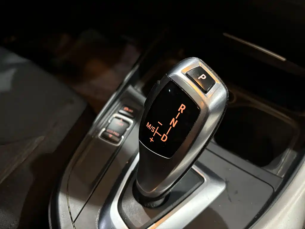BMW 1 Series 2015 — фото 8