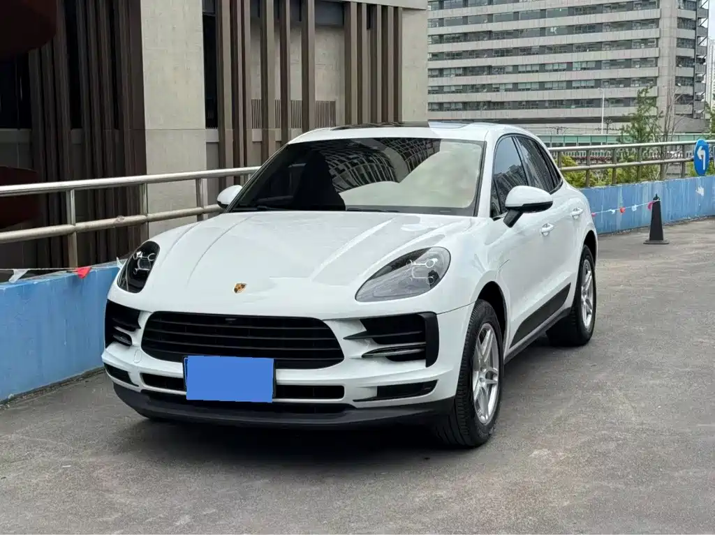 Porsche Macan 2021 — фото 1