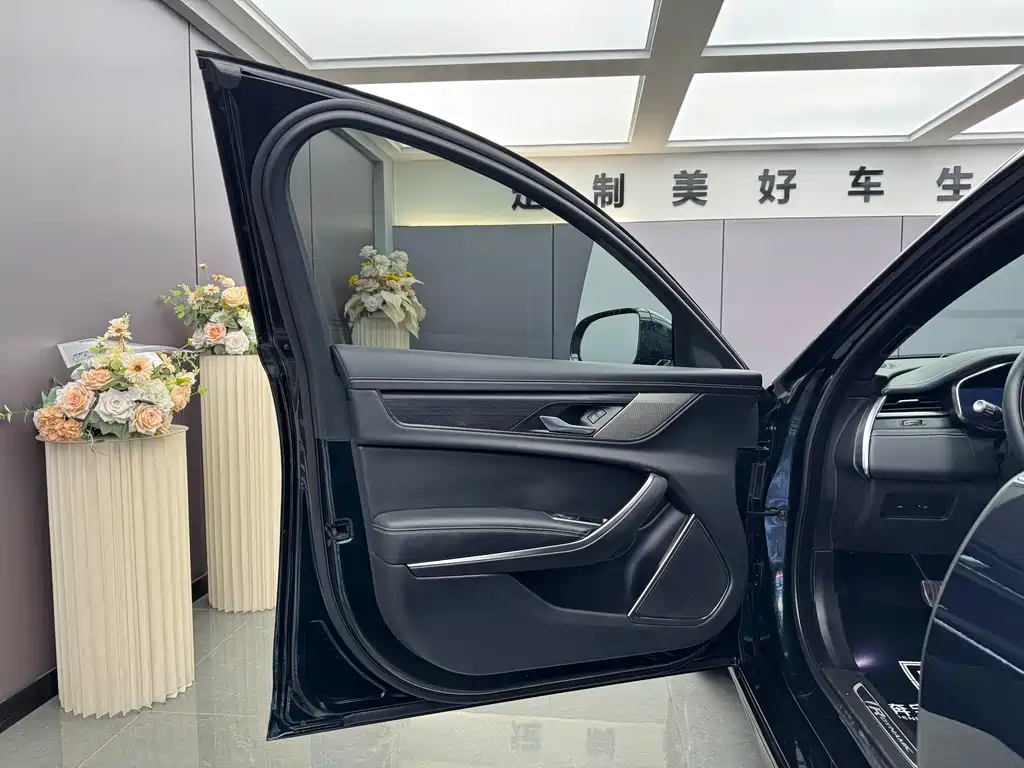 Jaguar XFL 2021 — фото 11