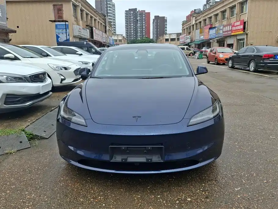 Tesla Model 3 2026