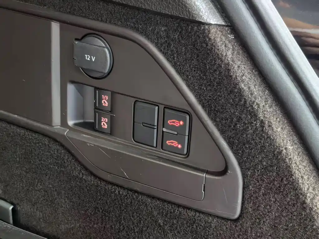 Volkswagen Touareg 2015 — фото 16