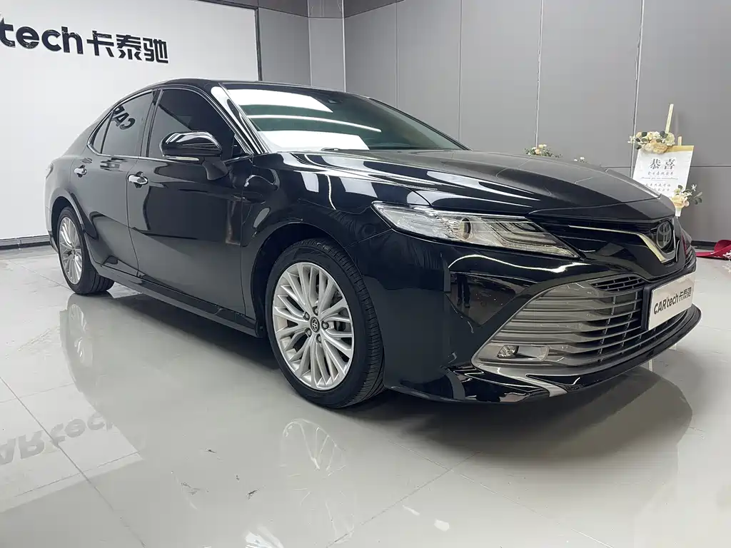 Toyota Camry 2021 — фото 4