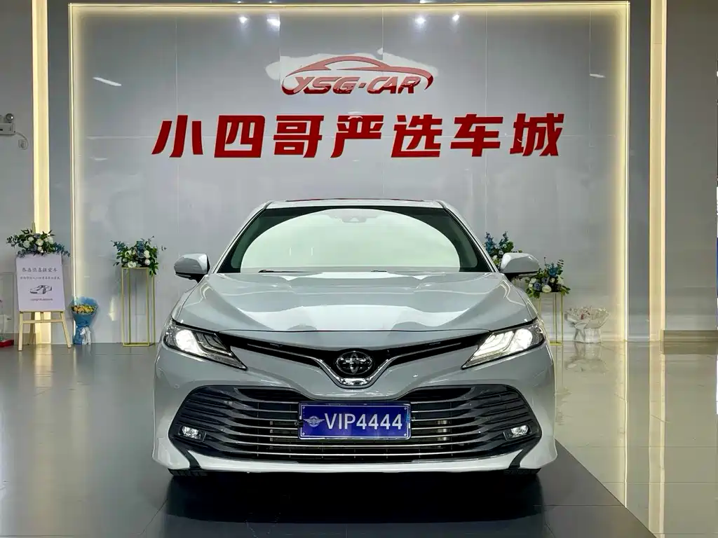 Toyota Camry 2021